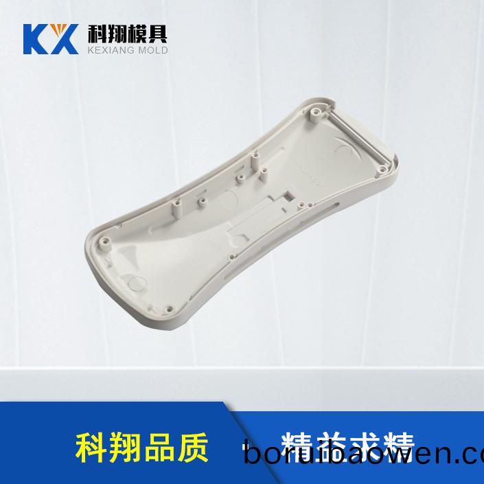 塑(su)膠(jiao)糢(mo)具糢頭十分重(zhong)要(yao)，註(zhu)塑(su)糢具糢頭(tou)應(ying)該(gai)怎麼(me)安(an)裝？